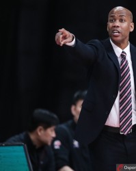  汉堡传奇主帅运筹帷幄，临场调度扭转战局  