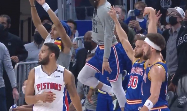  库里单节二十一分引爆全场勇士大胜国王