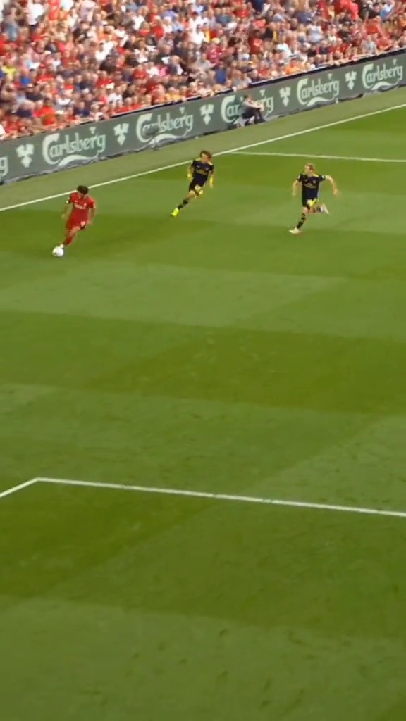  科隆保级关键战全力争胜，主场力擒波鸿保留希望